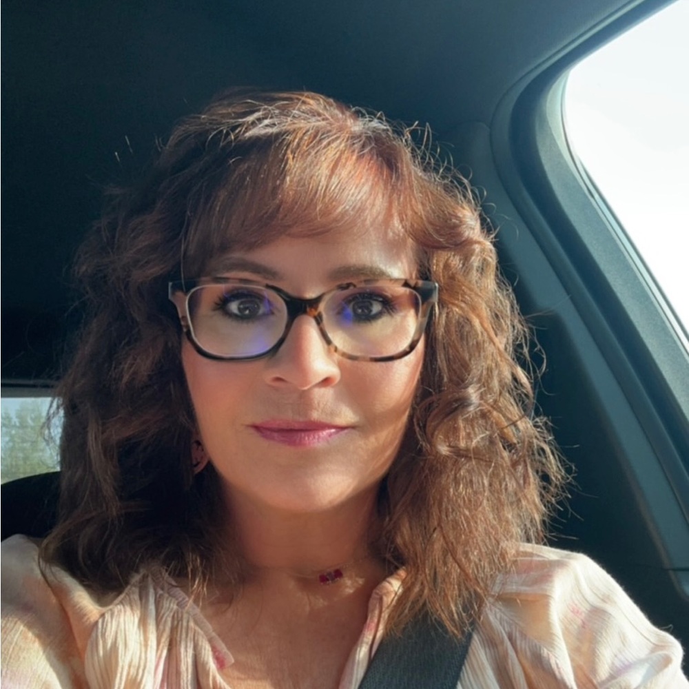 Meet your Posher, Laura